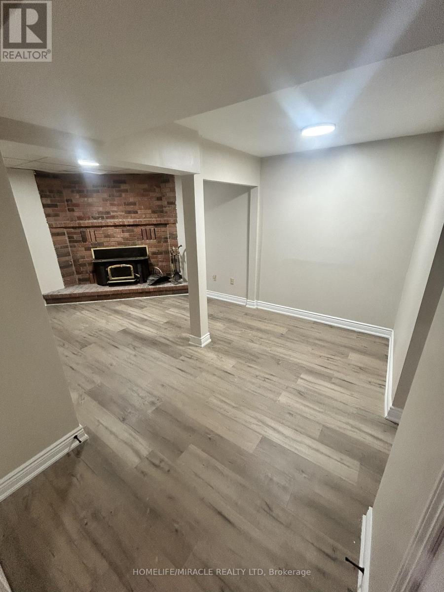 49 Ristau Crescent, Kitchener, Ontario  N2E 3A8 - Photo 27 - X12484721