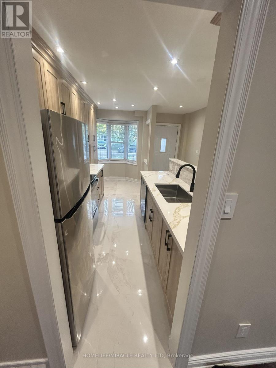 49 Ristau Crescent, Kitchener, Ontario  N2E 3A8 - Photo 4 - X12484721