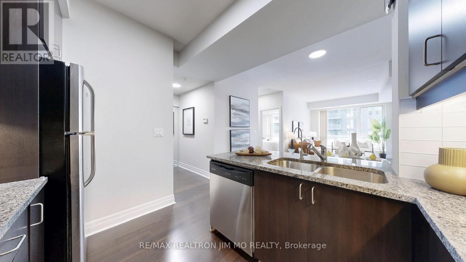 416 - 8110 Birchmount Road, Markham, Ontario  L6G 0E3 - Photo 17 - N12484740