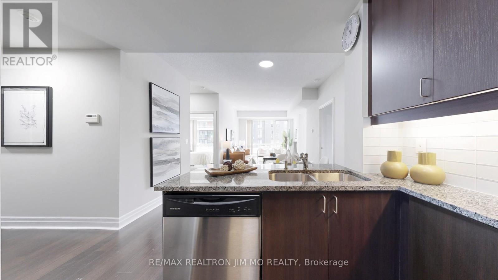 416 - 8110 Birchmount Road, Markham, Ontario  L6G 0E3 - Photo 18 - N12484740