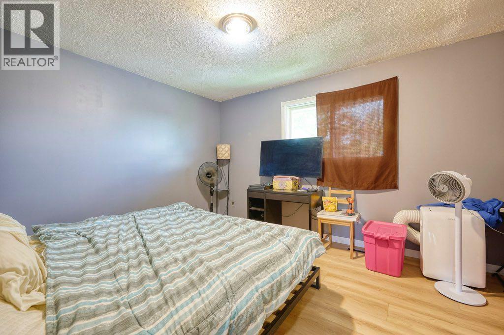 6827 37 Avenue Ne, Calgary, Alberta  T1Y 4Y7 - Photo 11 - A2265898