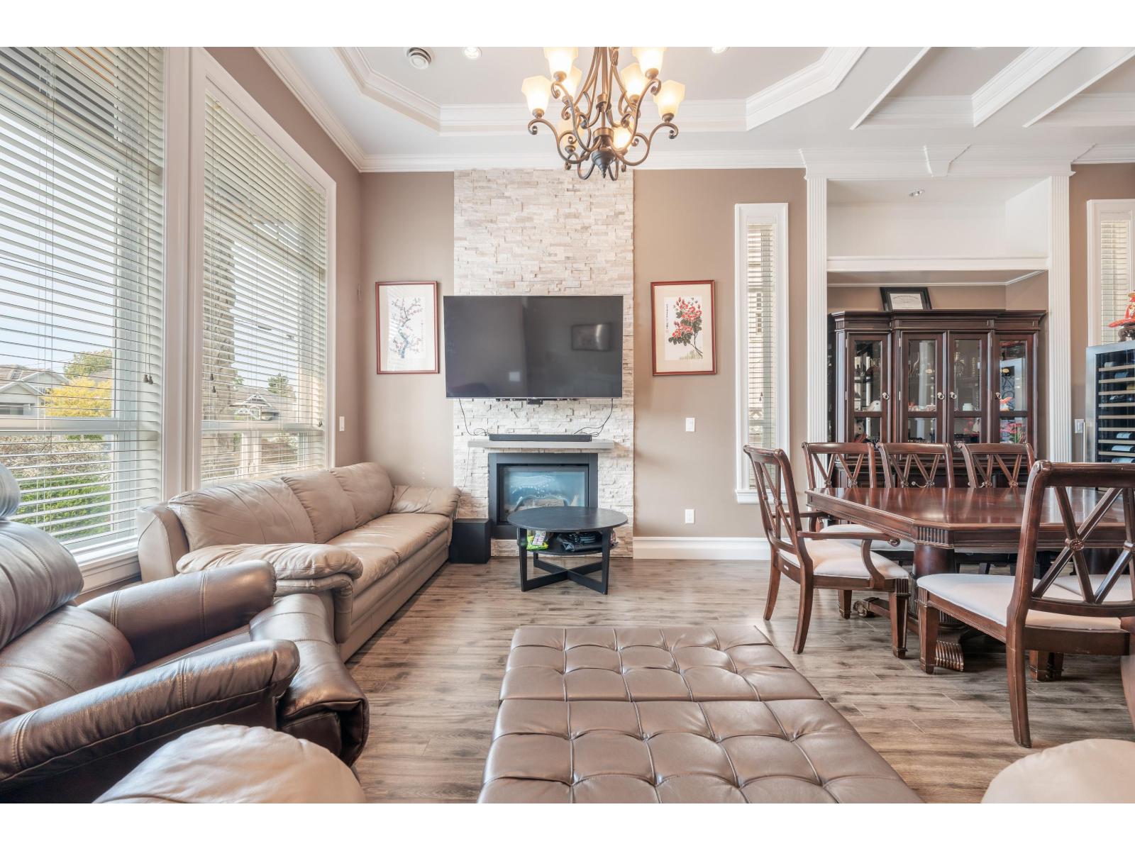 10938 131a Street, Surrey, British Columbia  V3T 3R7 - Photo 3 - R3062359