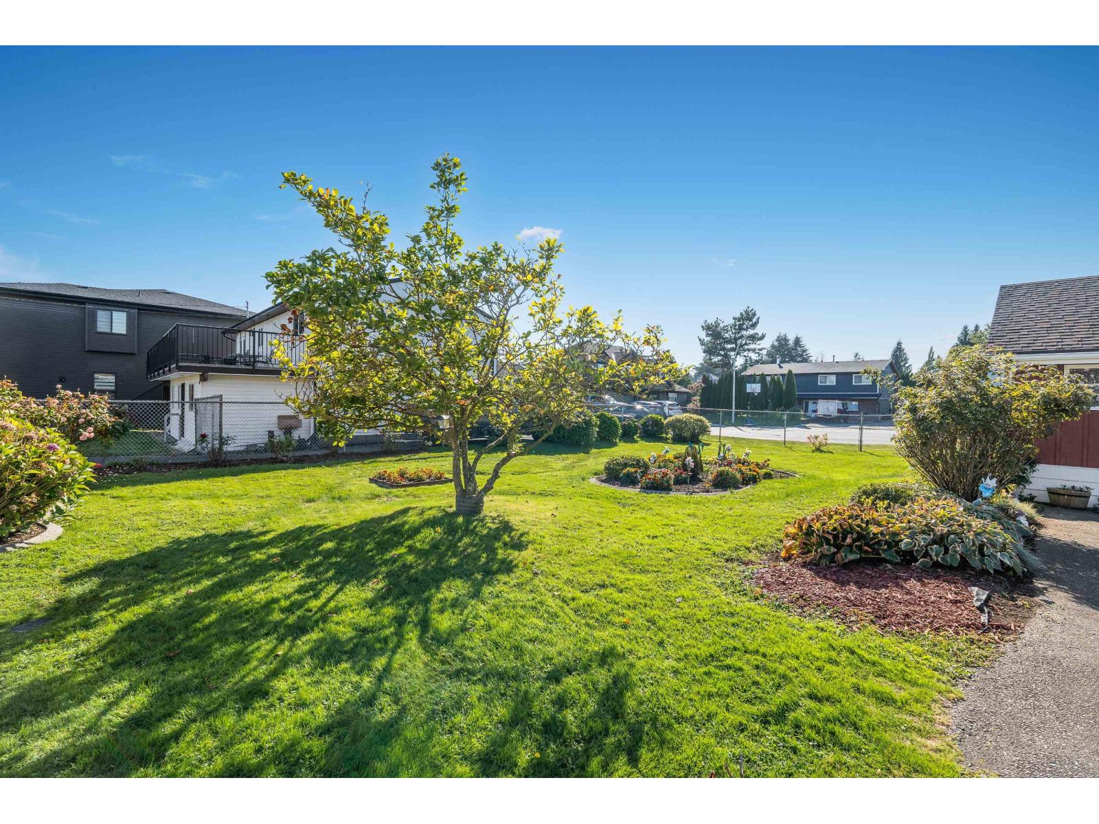 6282 175b Street, Surrey, British Columbia  V3S 5Z4 - Photo 6 - R3062363