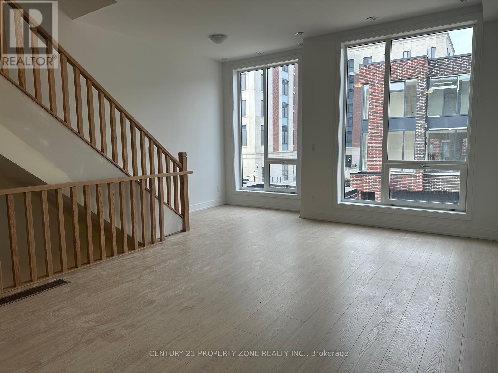 30 Desiree Place, Caledon, Ontario  L7E 2R7 - Photo 3 - W12484738