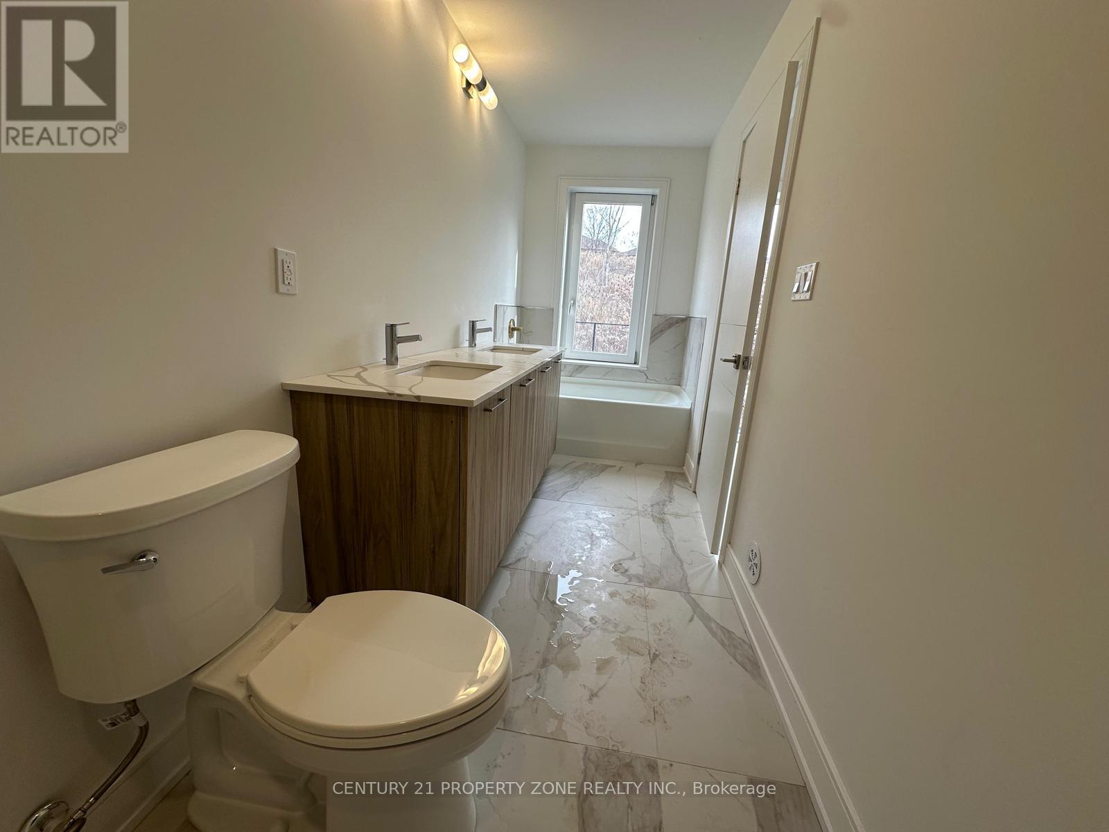 30 Desiree Place, Caledon, Ontario  L7E 2R7 - Photo 4 - W12484738