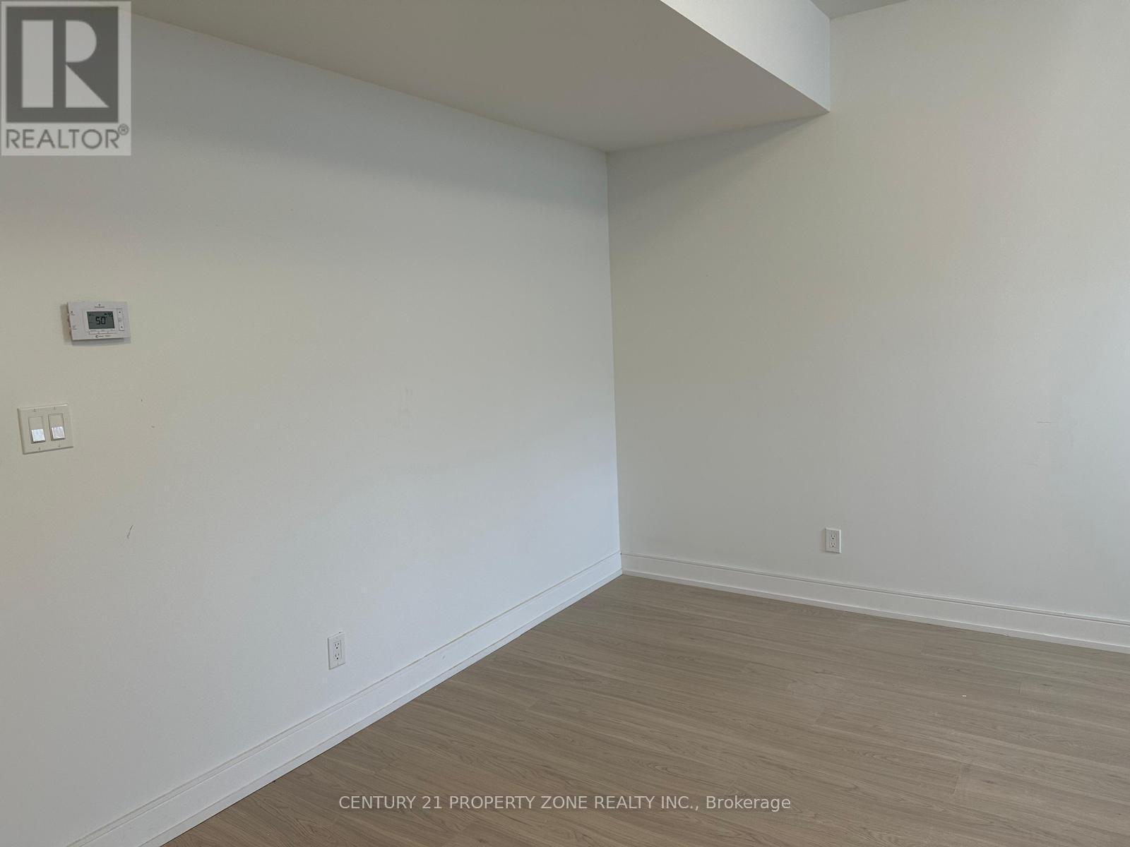 30 Desiree Place, Caledon, Ontario  L7E 2R7 - Photo 5 - W12484738