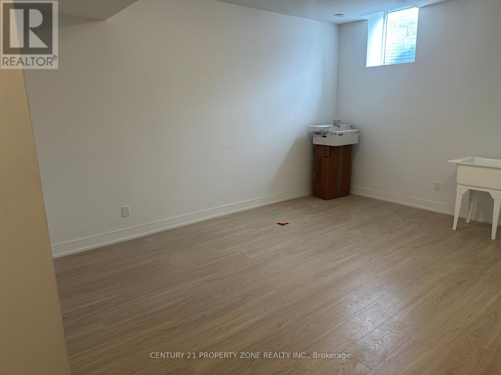 30 Desiree Place, Caledon, Ontario  L7E 2R7 - Photo 7 - W12484738