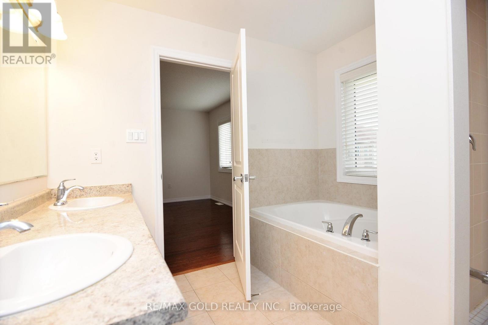 101 Miracle Trail, Brampton, Ontario  L7A 0Y9 - Photo 22 - W12484745