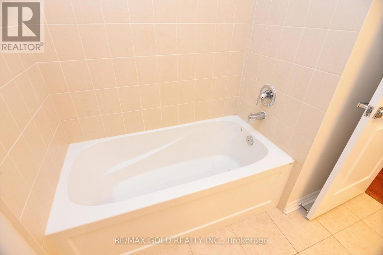 101 Miracle Trail, Brampton, Ontario  L7A 0Y9 - Photo 30 - W12484745