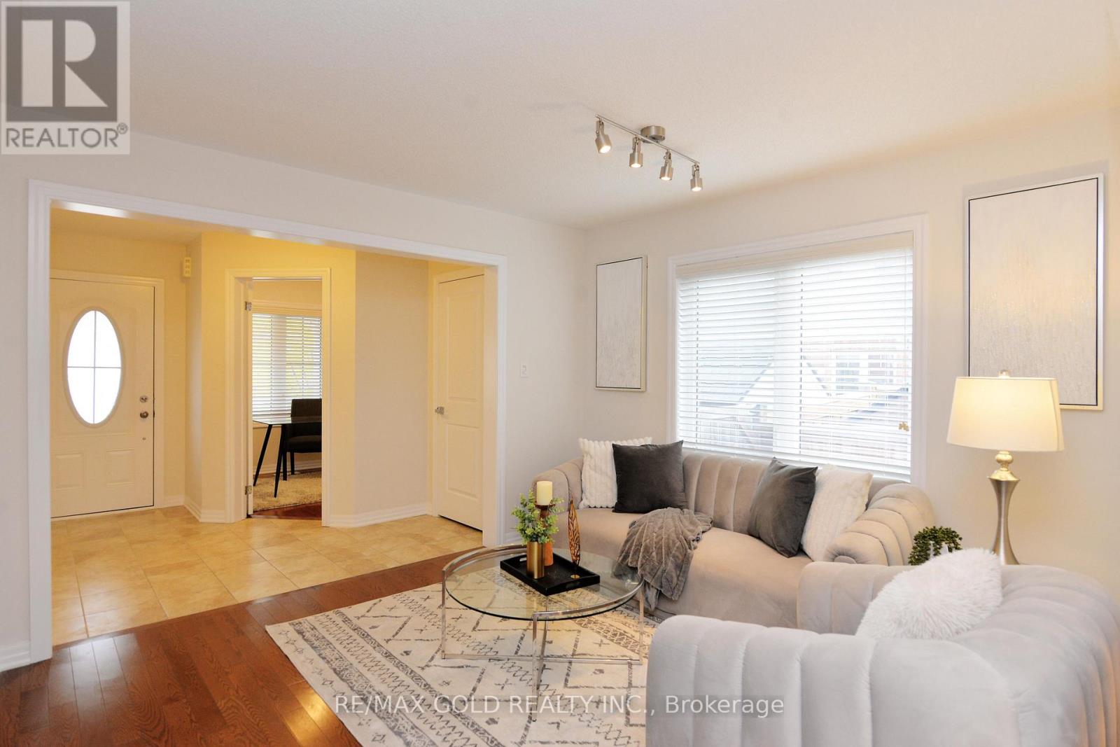 101 Miracle Trail, Brampton, Ontario  L7A 0Y9 - Photo 7 - W12484745