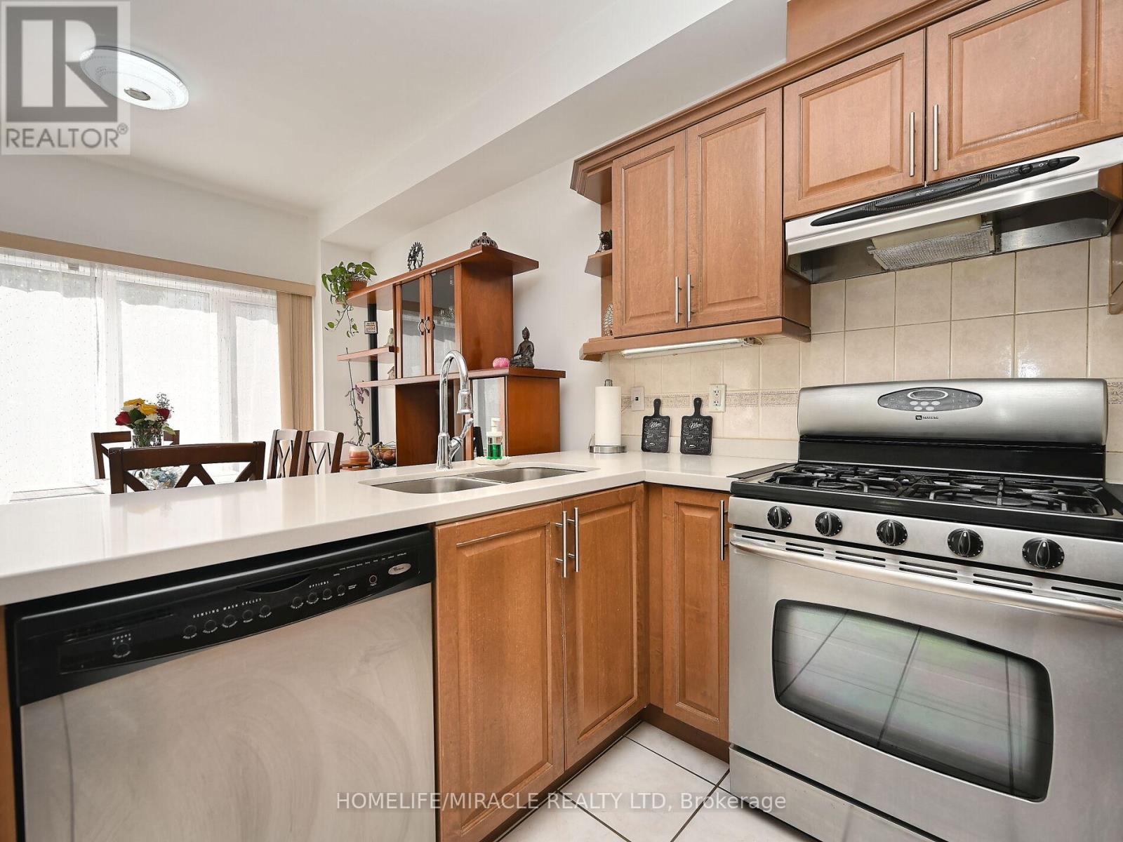 4717 Colombo Crescent, Mississauga, Ontario  L5M 7R3 - Photo 15 - W12484747