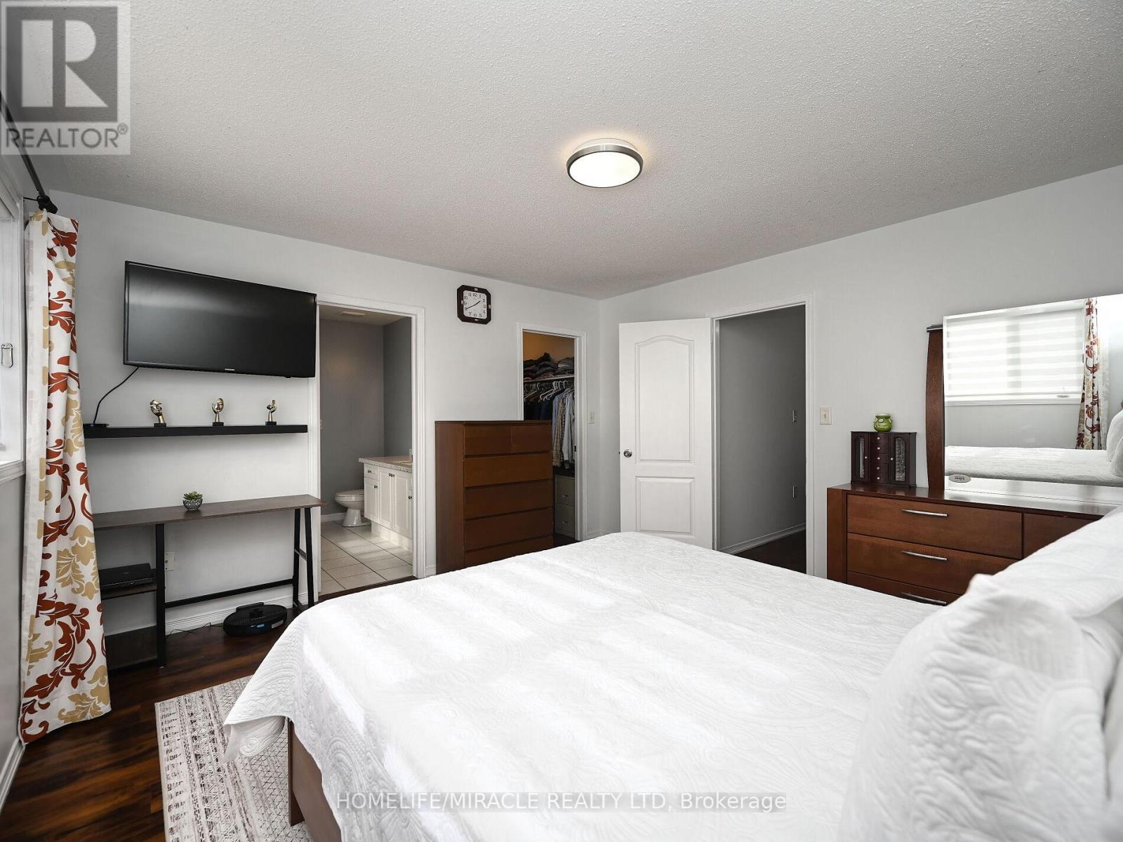 4717 Colombo Crescent, Mississauga, Ontario  L5M 7R3 - Photo 21 - W12484747