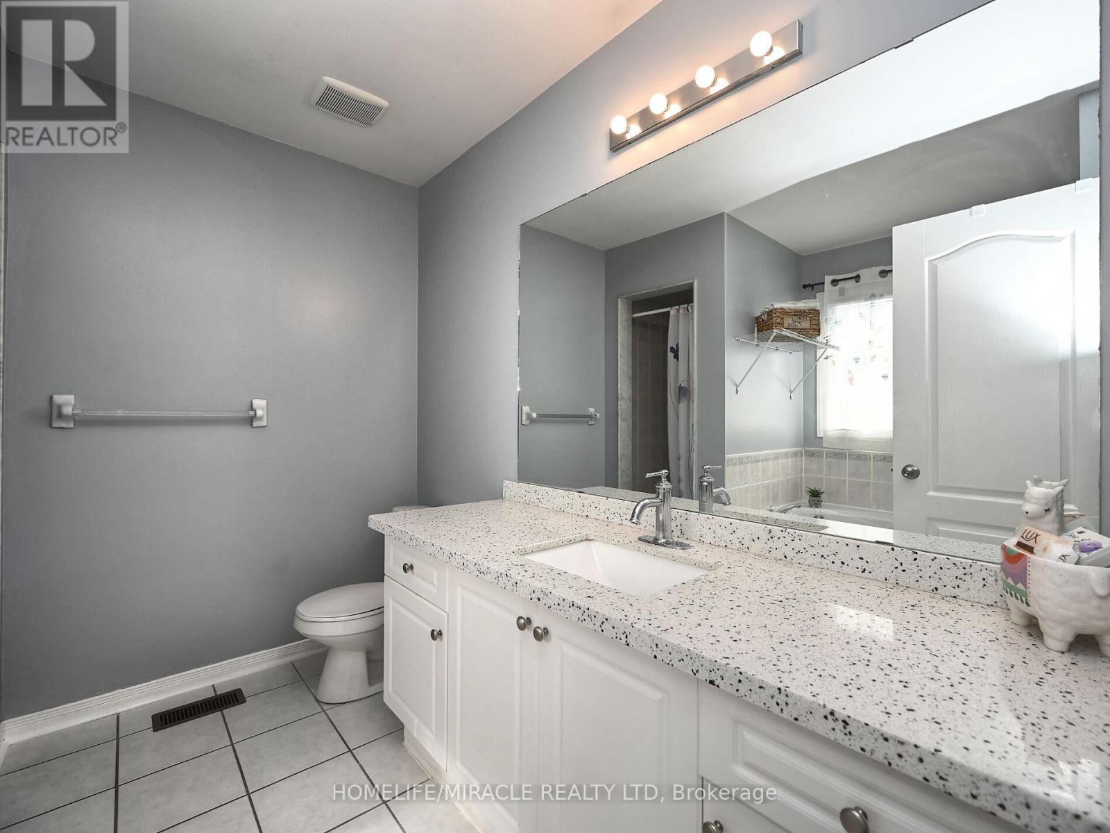 4717 Colombo Crescent, Mississauga, Ontario  L5M 7R3 - Photo 24 - W12484747