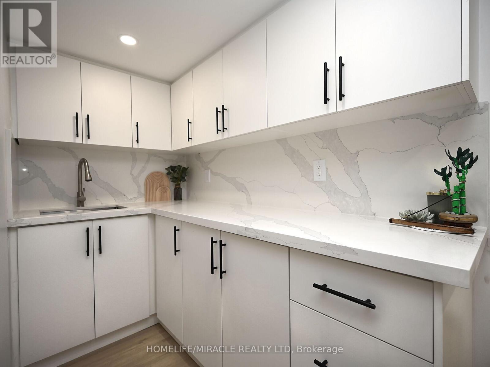 4717 Colombo Crescent, Mississauga, Ontario  L5M 7R3 - Photo 41 - W12484747