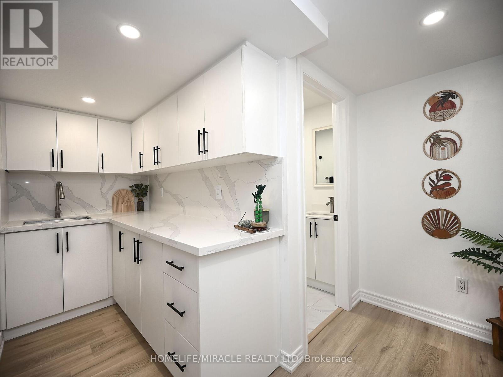 4717 Colombo Crescent, Mississauga, Ontario  L5M 7R3 - Photo 42 - W12484747