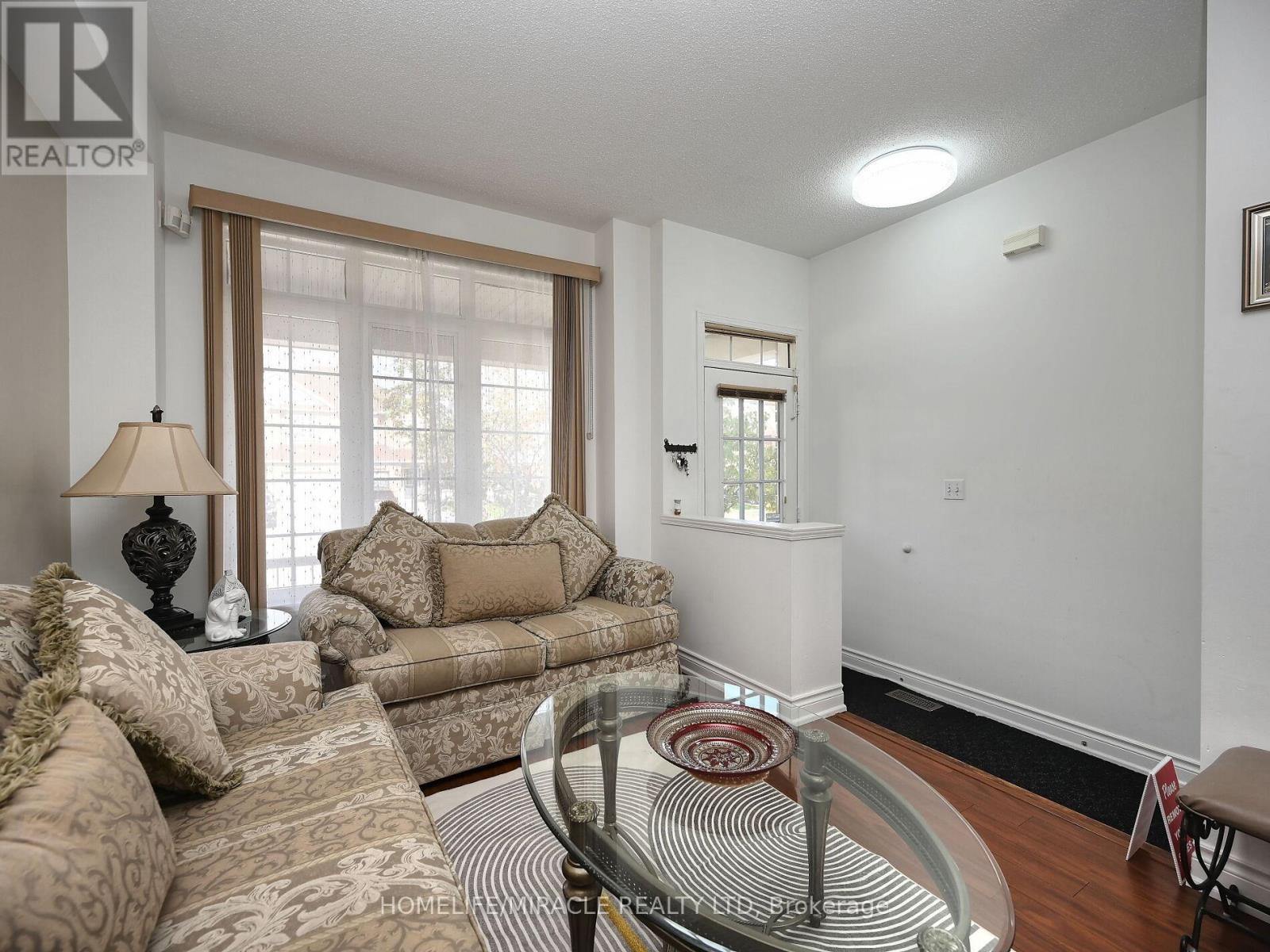 4717 Colombo Crescent, Mississauga, Ontario  L5M 7R3 - Photo 8 - W12484747