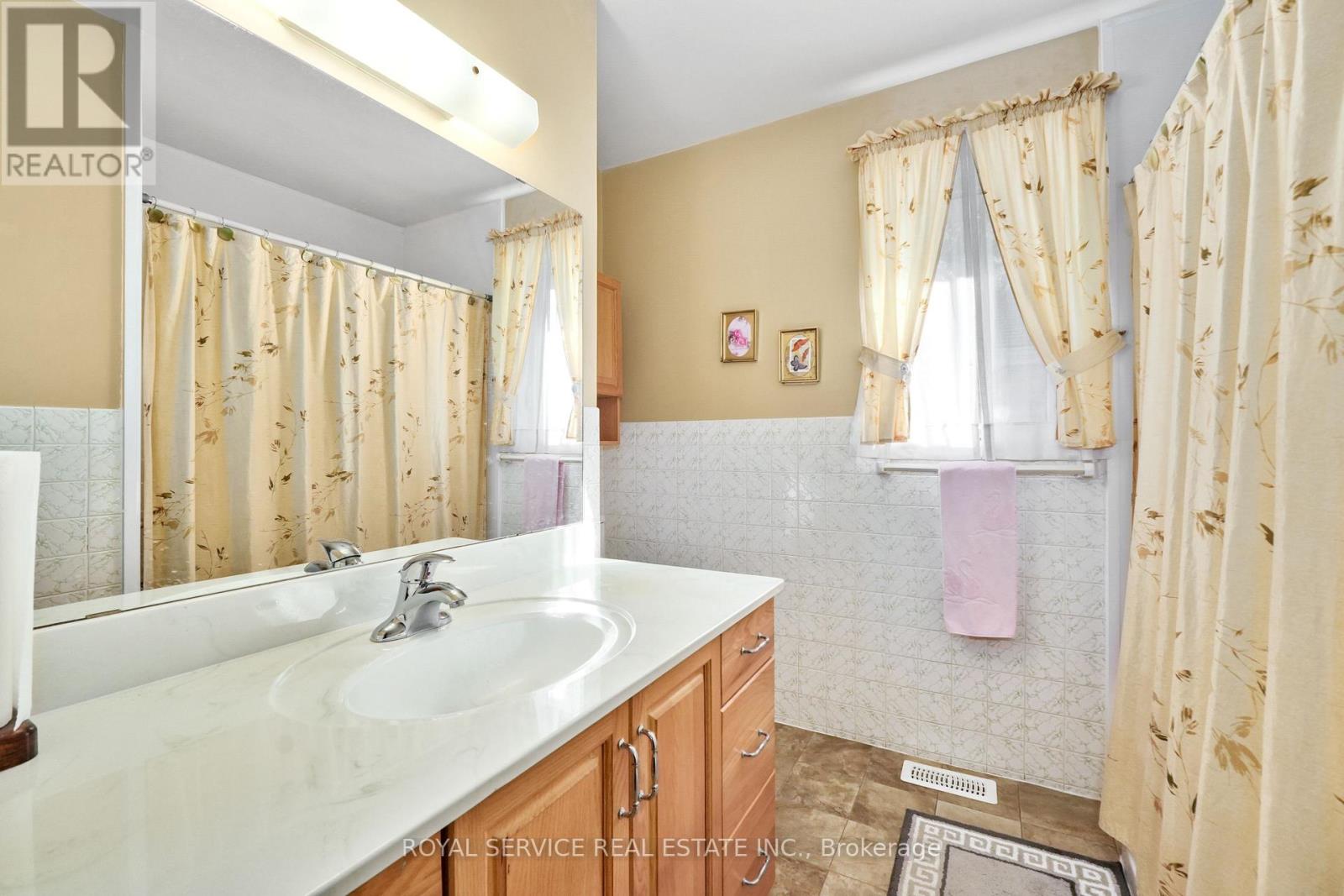 3879 Burnham Street N, Hamilton Township, Ontario  K9A 4J9 - Photo 31 - X12484796