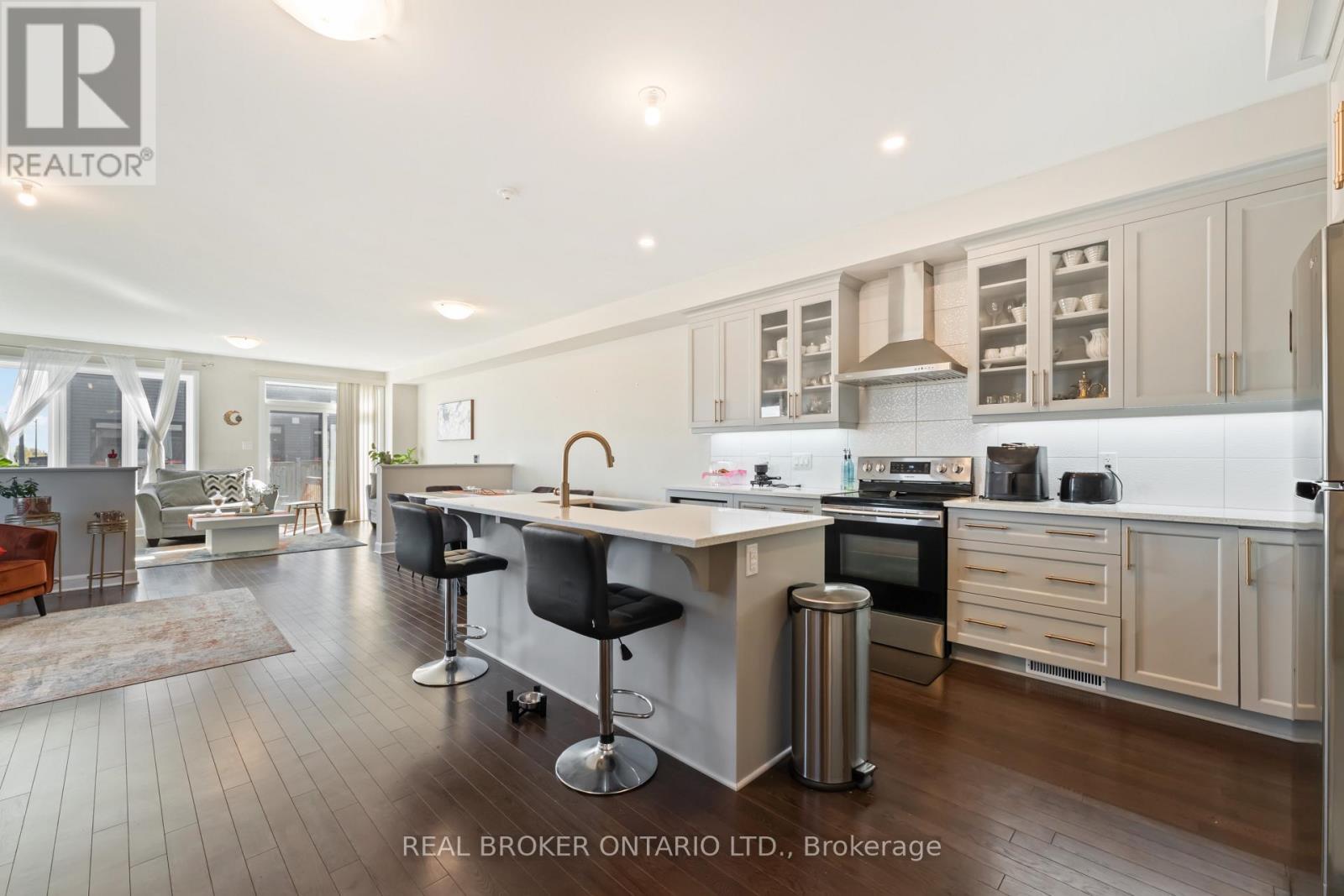 675 Taliesin Crescent, Ottawa, Ontario  K2S 2W5 - Photo 13 - X12484780
