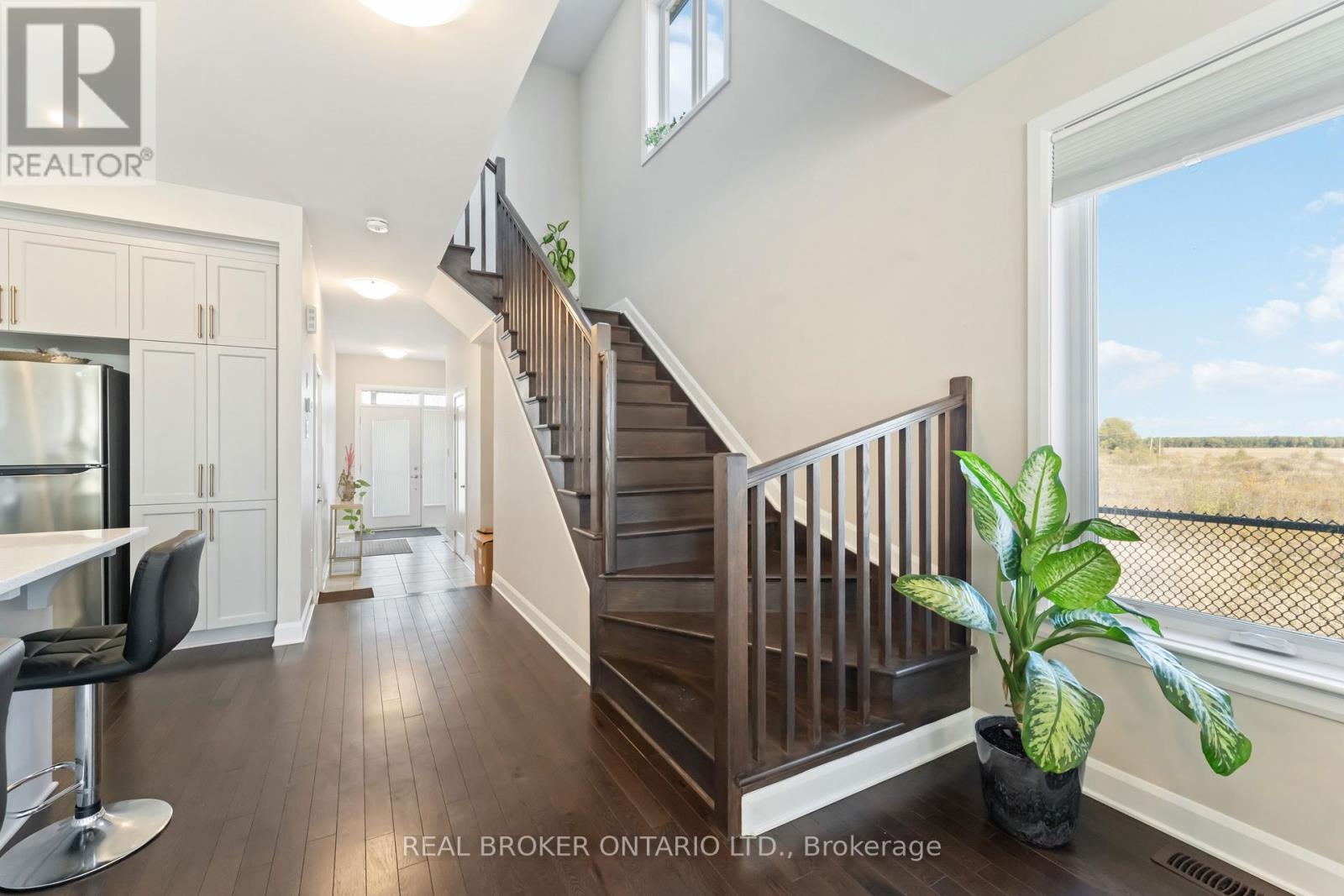 675 Taliesin Crescent, Ottawa, Ontario  K2S 2W5 - Photo 15 - X12484780