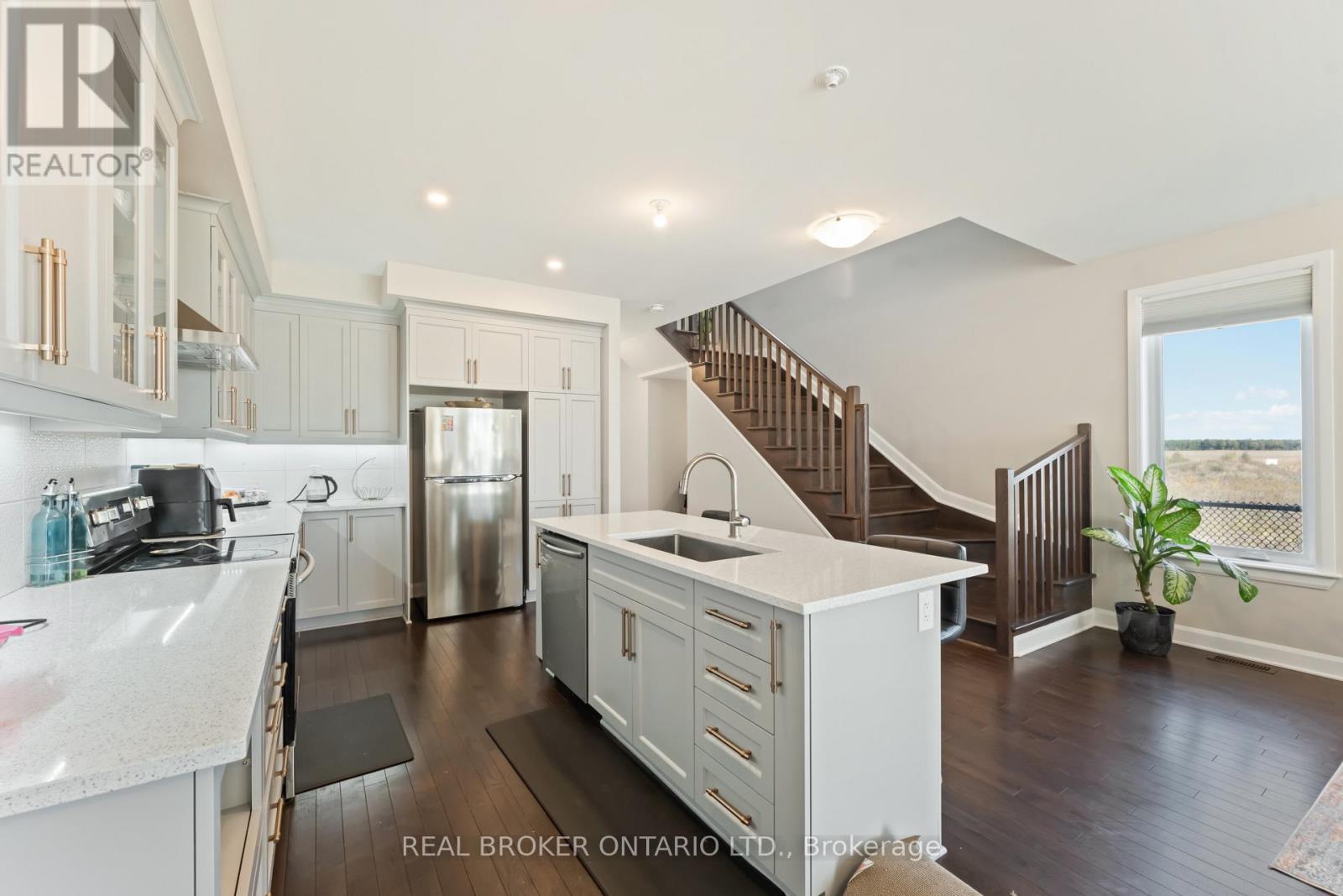 675 Taliesin Crescent, Ottawa, Ontario  K2S 2W5 - Photo 20 - X12484780