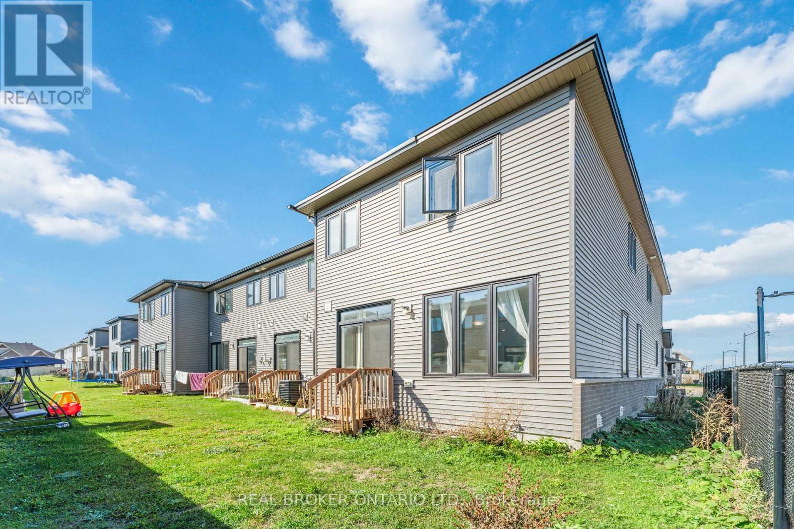 675 Taliesin Crescent, Ottawa, Ontario  K2S 2W5 - Photo 48 - X12484780