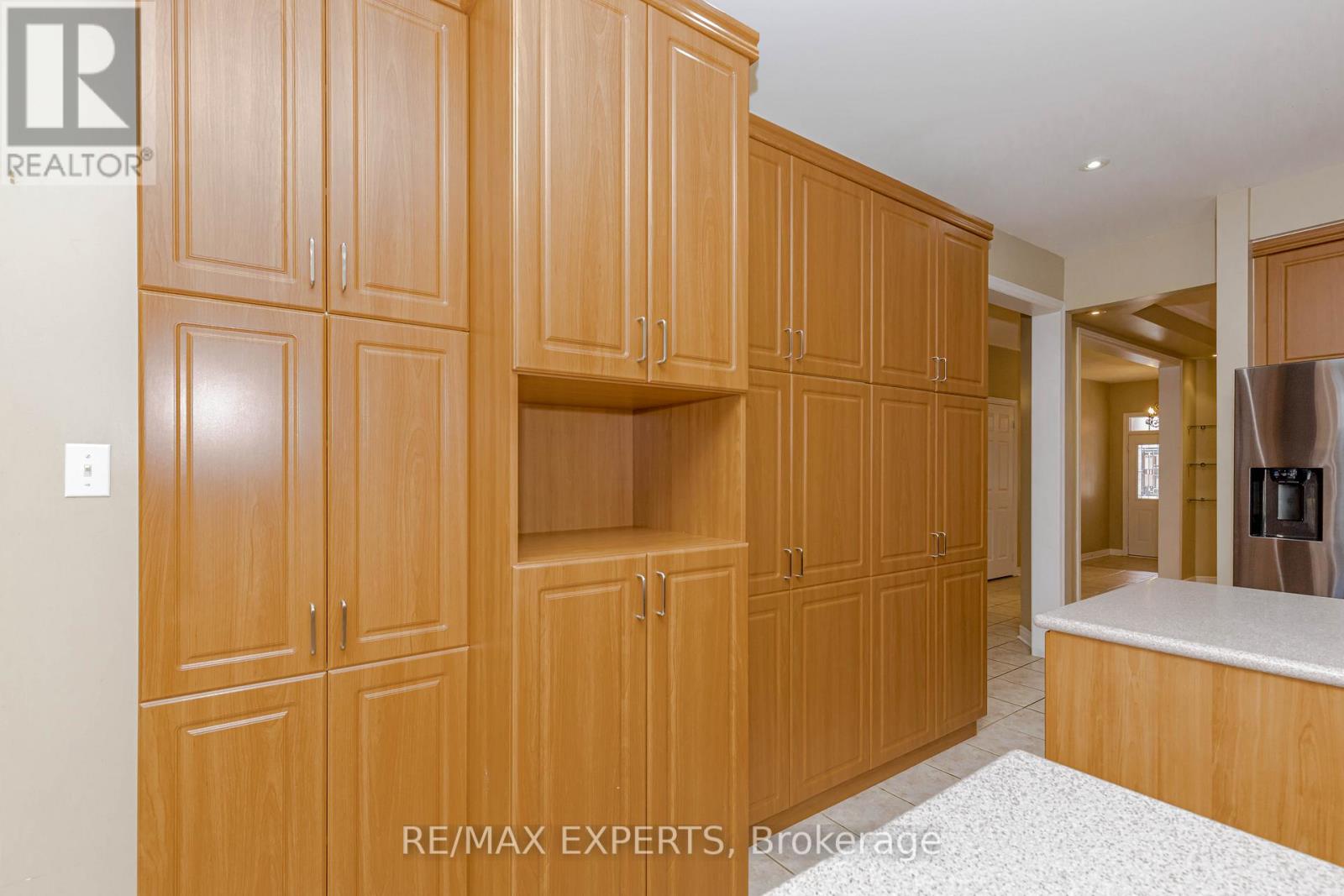 150 Saint Nicholas Crescent, Vaughan (Vellore Village), Ontario  L4H 3E6 - Photo 13 - N12483285