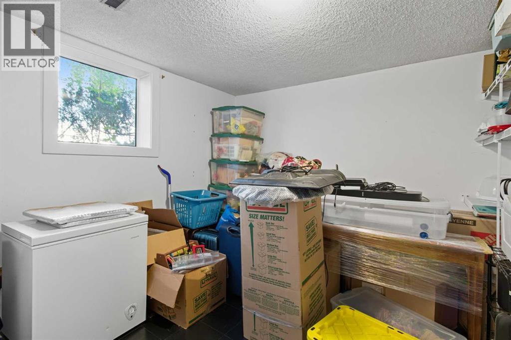 83 Brazeau Crescent Sw, Calgary, Alberta  T2W 0Z2 - Photo 29 - A2259765