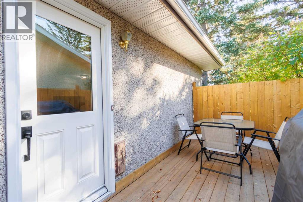 83 Brazeau Crescent Sw, Calgary, Alberta  T2W 0Z2 - Photo 35 - A2259765