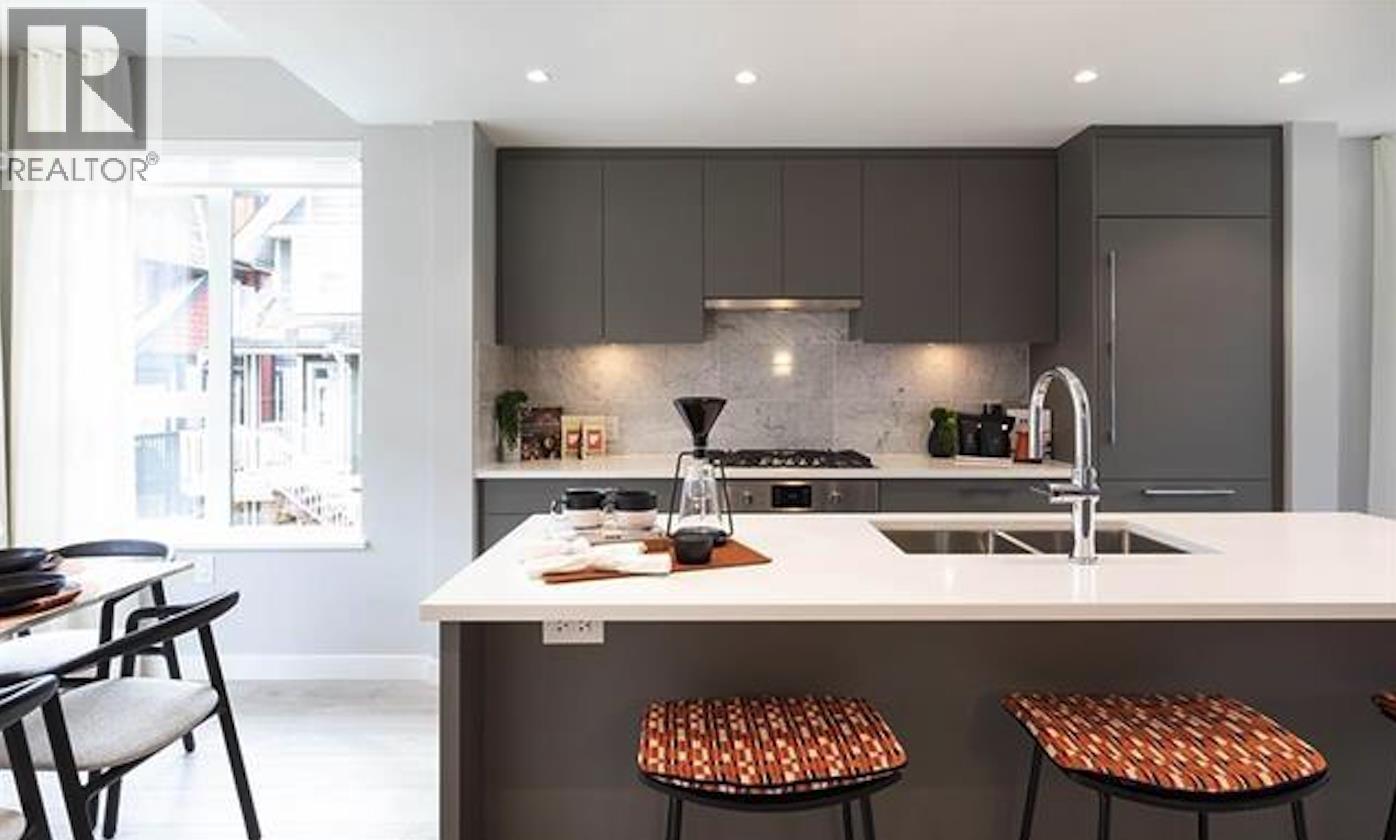 6 2728 ACADIA ROAD, Vancouver, British Columbia