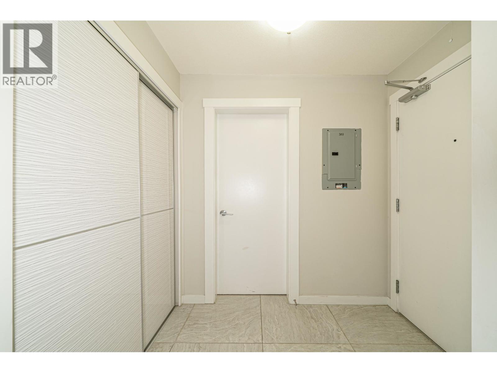 303 22318 Lougheed Highway, Maple Ridge, British Columbia  V2X 2T4 - Photo 22 - R3062270