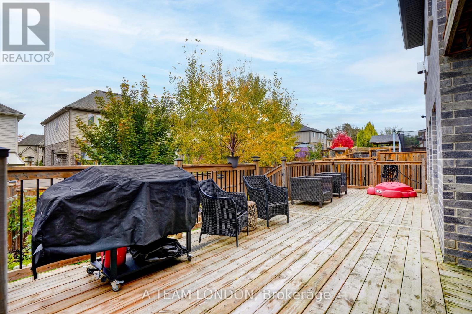 2479 Seven Oaks Ridge, London South, Ontario  N6M 1G5 - Photo 42 - X12484701