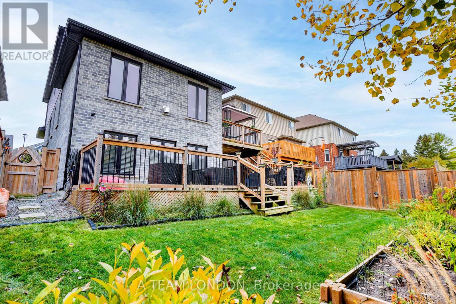 2479 Seven Oaks Ridge, London South, Ontario  N6M 1G5 - Photo 45 - X12484701