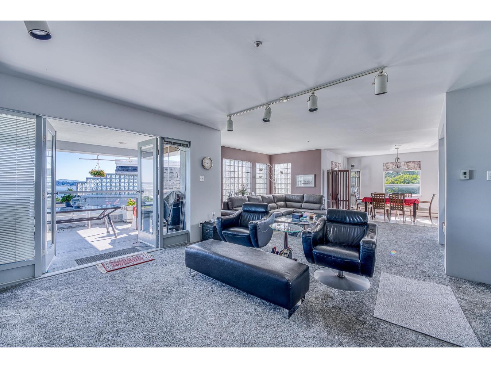 15662 Semiahmoo Avenue, White Rock, British Columbia  V4B 1V4 - Photo 6 - R3022554