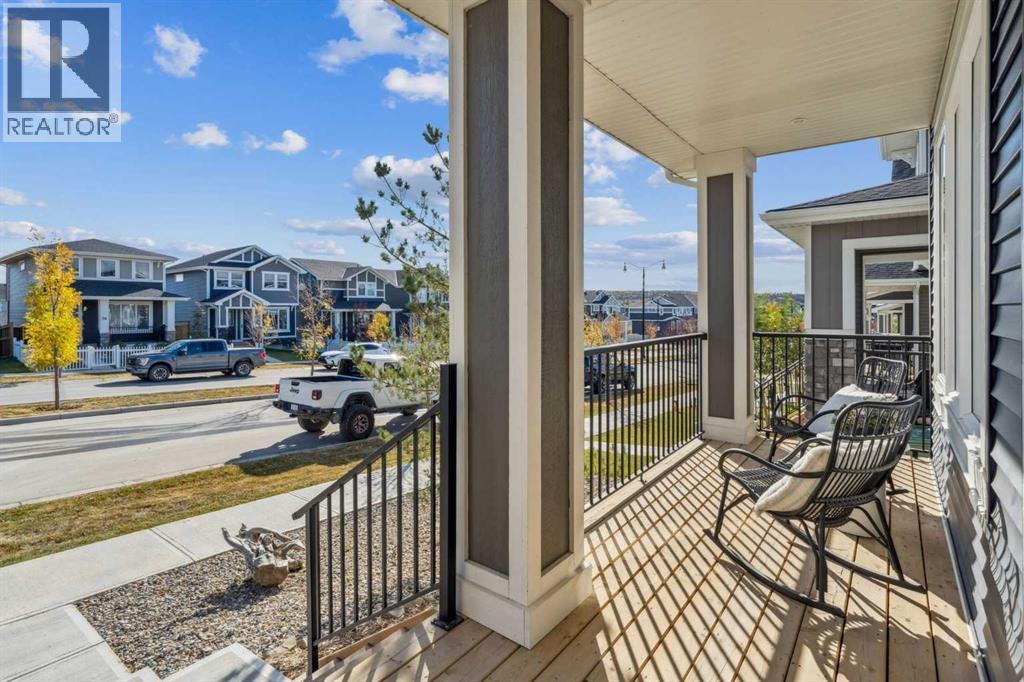 377 Sundown Road, Cochrane, Alberta  T4C 2A6 - Photo 2 - A2263669