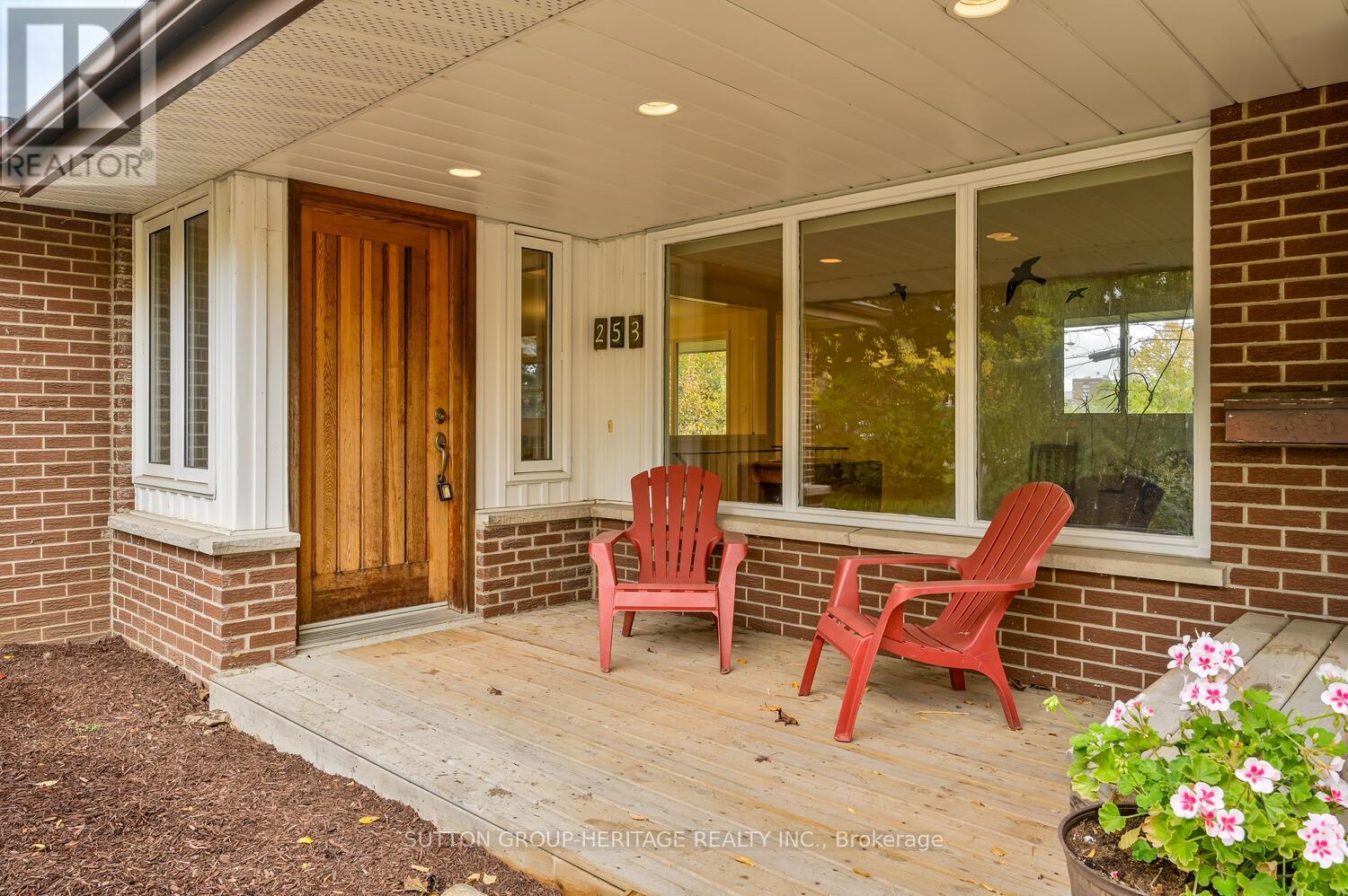 253 Fairlawn Court, Oshawa, Ontario  L1J 4R1 - Photo 38 - E12483099