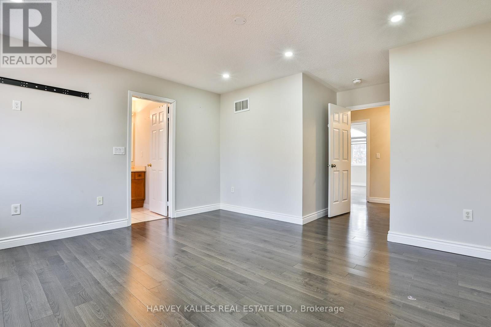 24 Upshall Drive, Brampton (Vales Of Castlemore), Ontario  L6P 1E1 - Photo 22 - W12482178