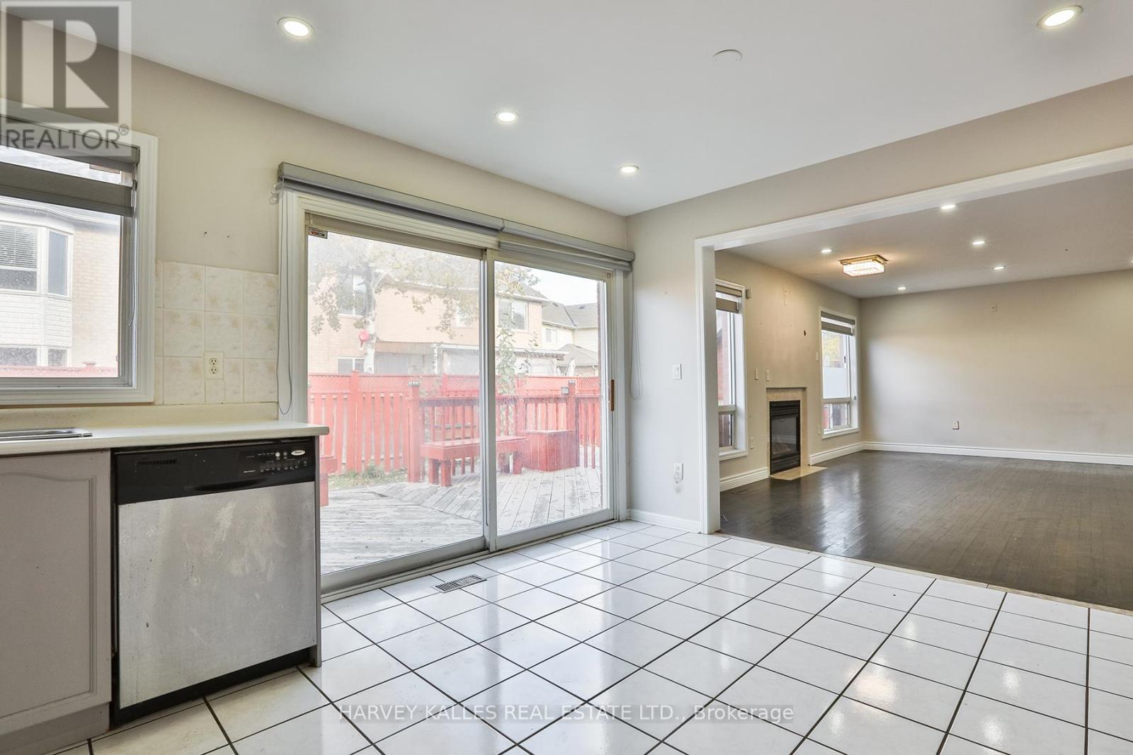 24 Upshall Drive, Brampton (Vales Of Castlemore), Ontario  L6P 1E1 - Photo 19 - W12482178