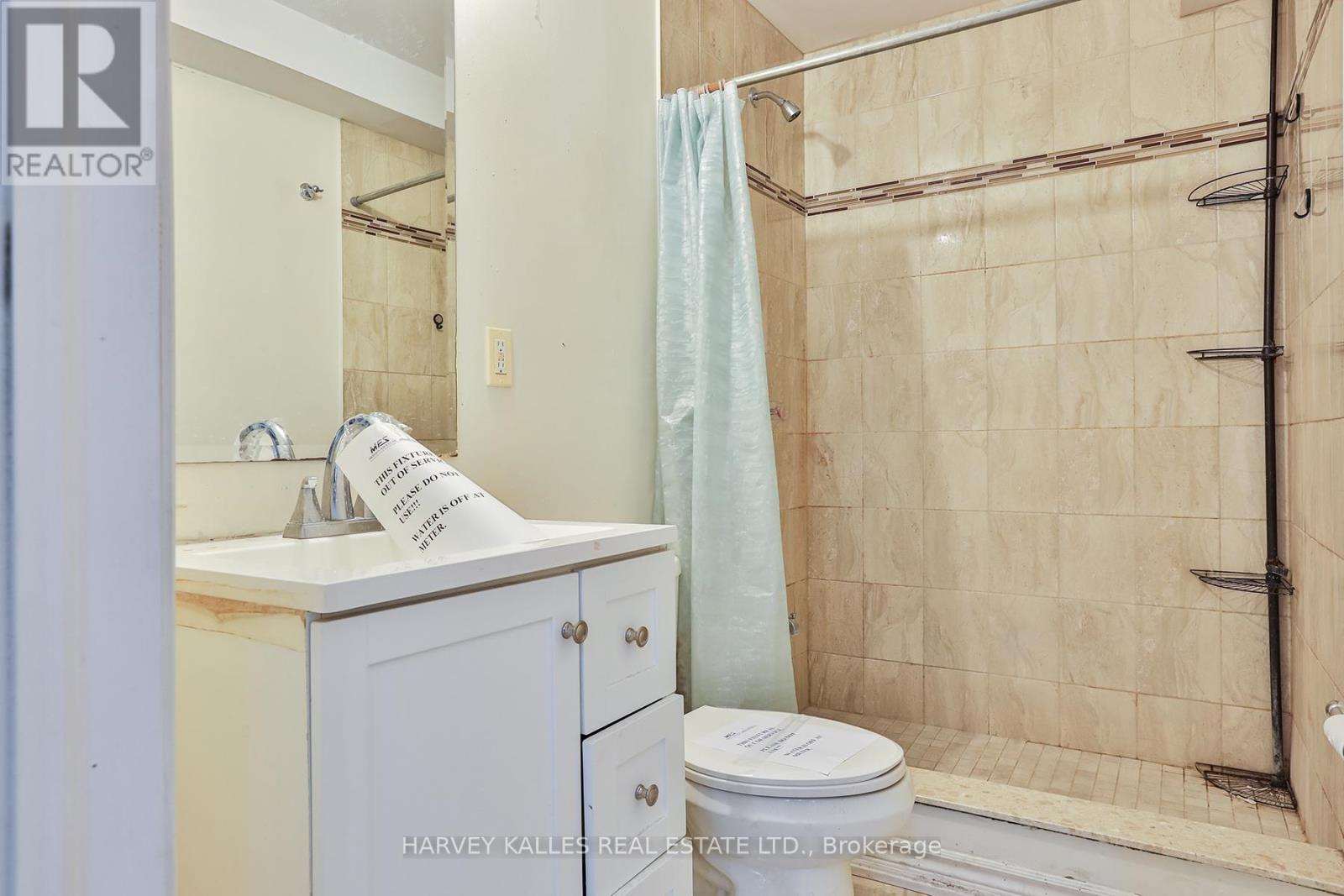 24 Upshall Drive, Brampton (Vales Of Castlemore), Ontario  L6P 1E1 - Photo 31 - W12482178