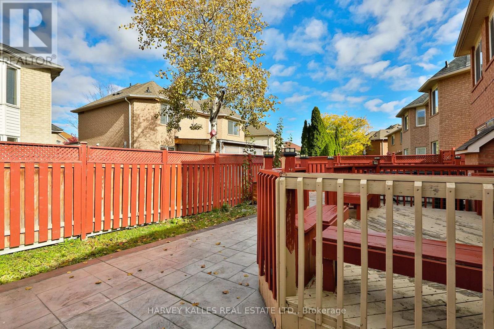 24 Upshall Drive, Brampton (Vales Of Castlemore), Ontario  L6P 1E1 - Photo 39 - W12482178