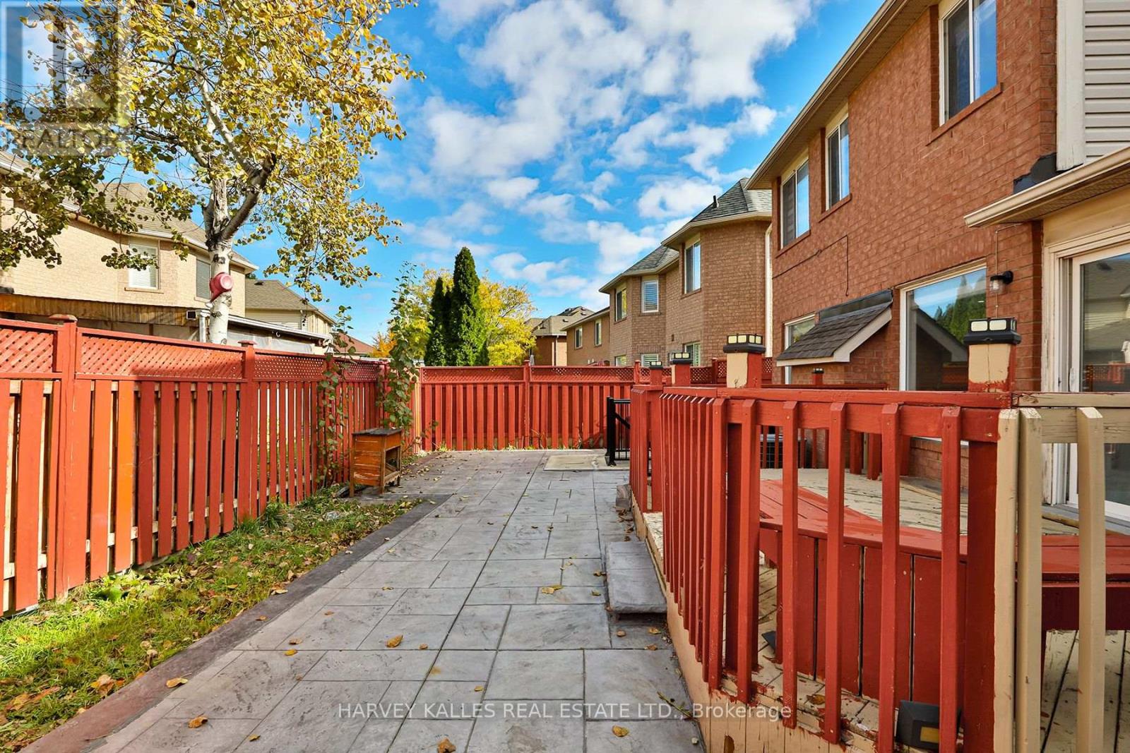 24 Upshall Drive, Brampton (Vales Of Castlemore), Ontario  L6P 1E1 - Photo 40 - W12482178