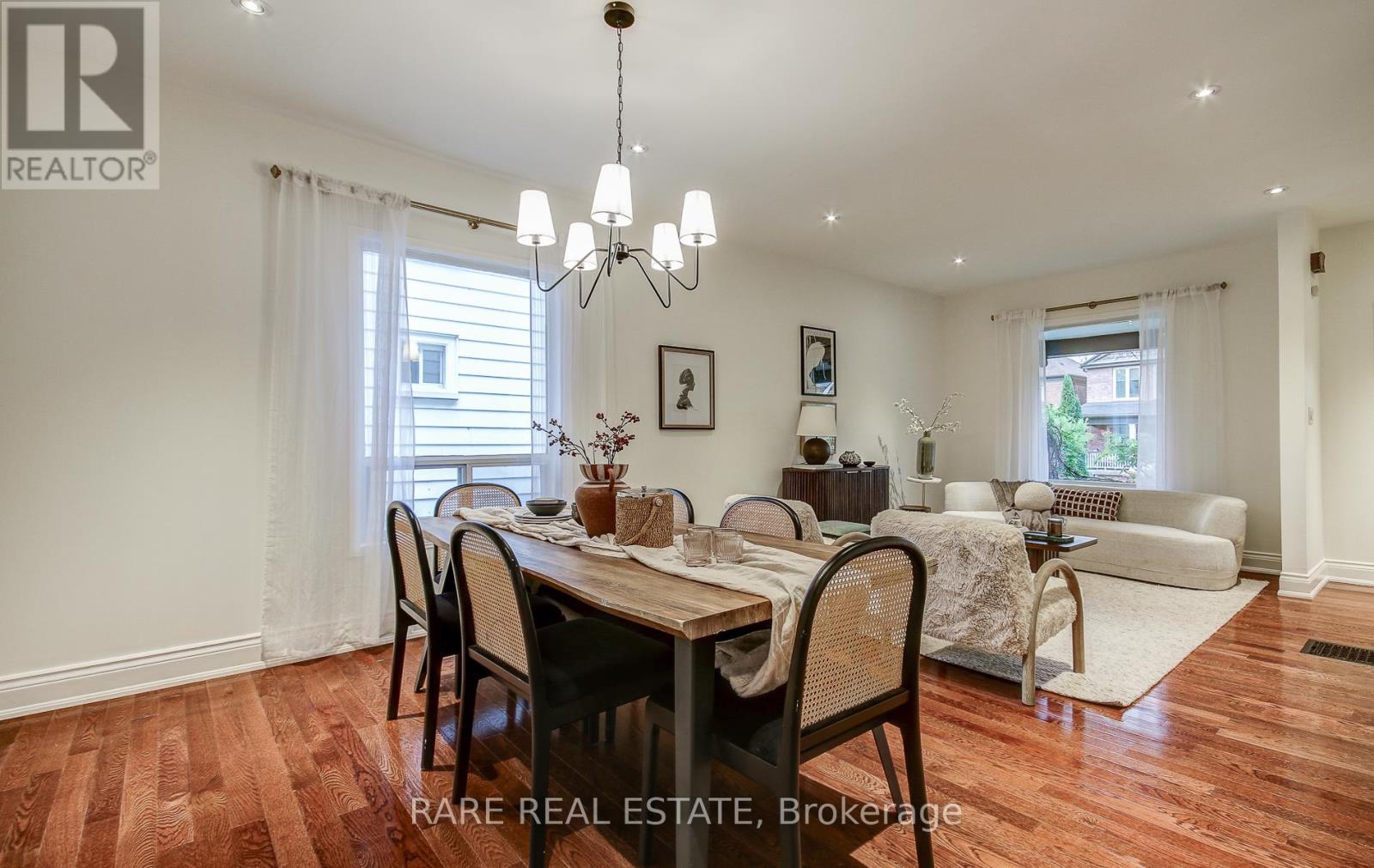 965 Logan Avenue, Toronto, Ontario  M4K 3E6 - Photo 7 - E12484770