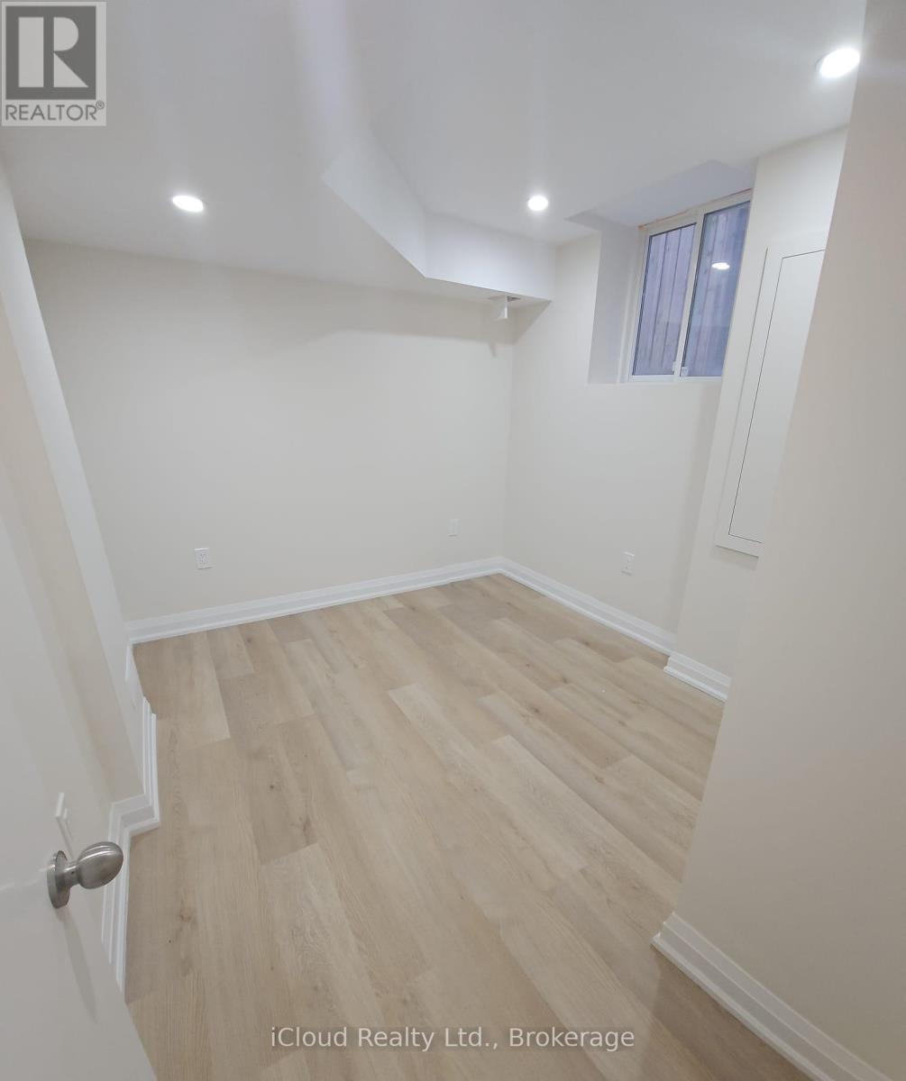 1142 Skyridge Blvd Boulevard, Pickering, Ontario  L1X 0M4 - Photo 11 - E12484781