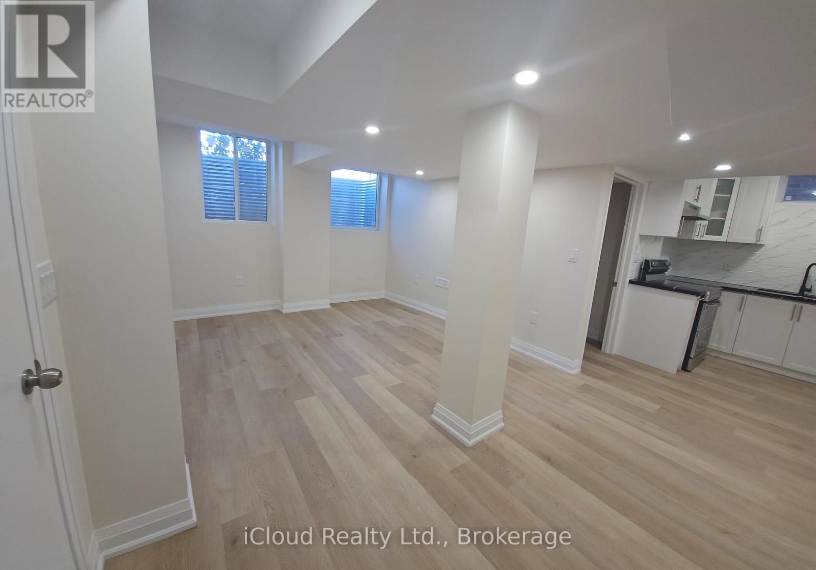 1142 Skyridge Blvd Boulevard, Pickering, Ontario  L1X 0M4 - Photo 2 - E12484781