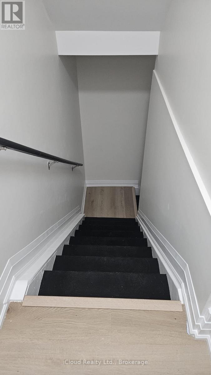 1142 Skyridge Blvd Boulevard, Pickering, Ontario  L1X 0M4 - Photo 6 - E12484781