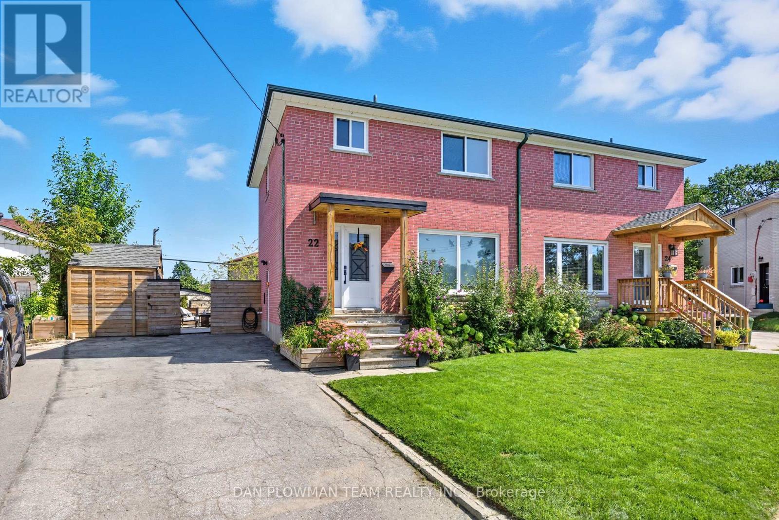 22 Athenia Court, Toronto, Ontario  M1E 2C1 - Photo 3 - E12484783