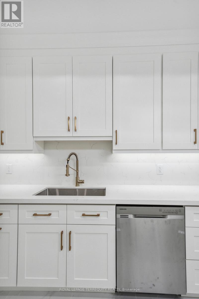Main Floor - 10 Mack Avenue, Toronto, Ontario  M1L 1L9 - Photo 17 - E12484792