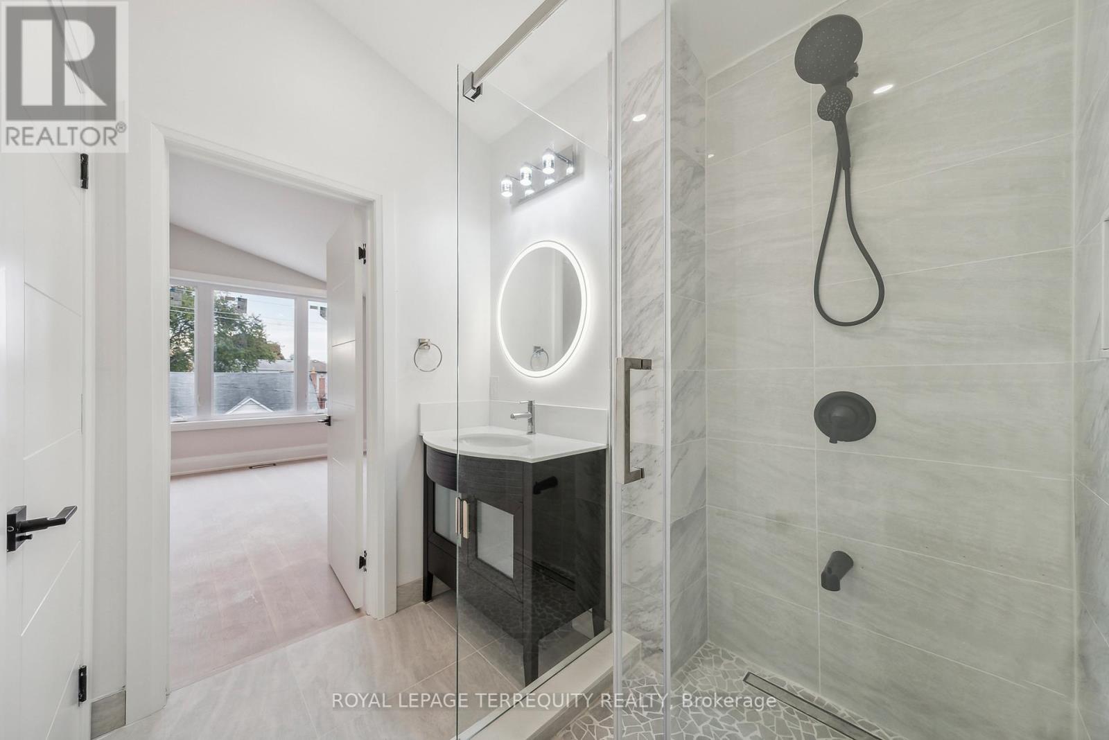 Main Floor - 10 Mack Avenue, Toronto, Ontario  M1L 1L9 - Photo 26 - E12484792
