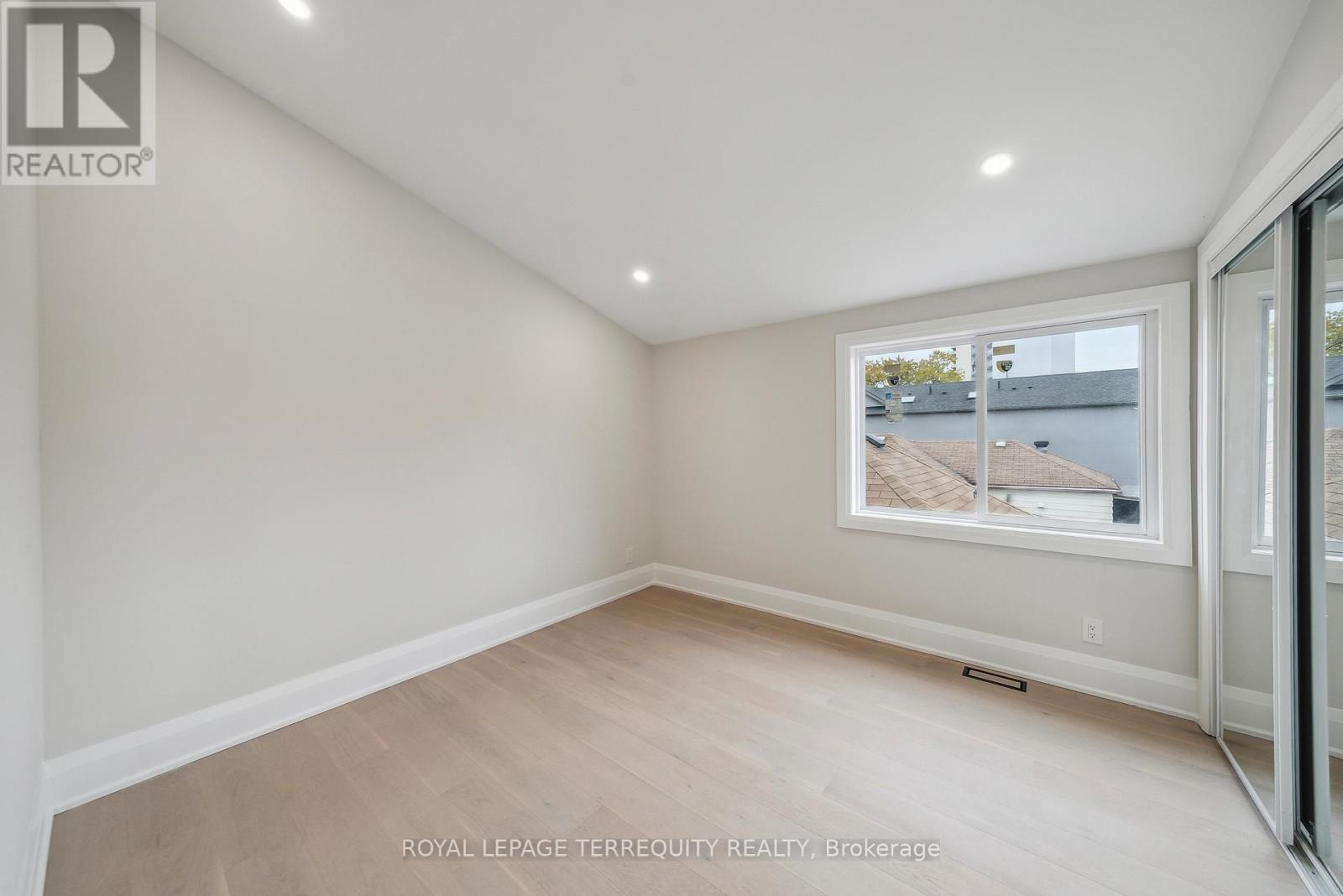 Main Floor - 10 Mack Avenue, Toronto, Ontario  M1L 1L9 - Photo 27 - E12484792