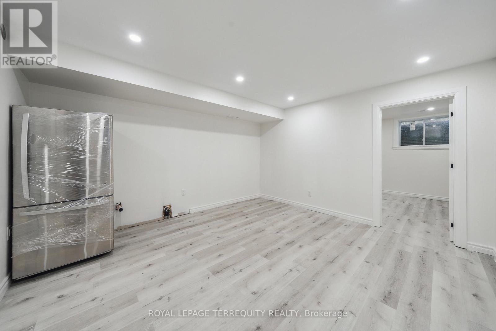 Main Floor - 10 Mack Avenue, Toronto, Ontario  M1L 1L9 - Photo 43 - E12484792