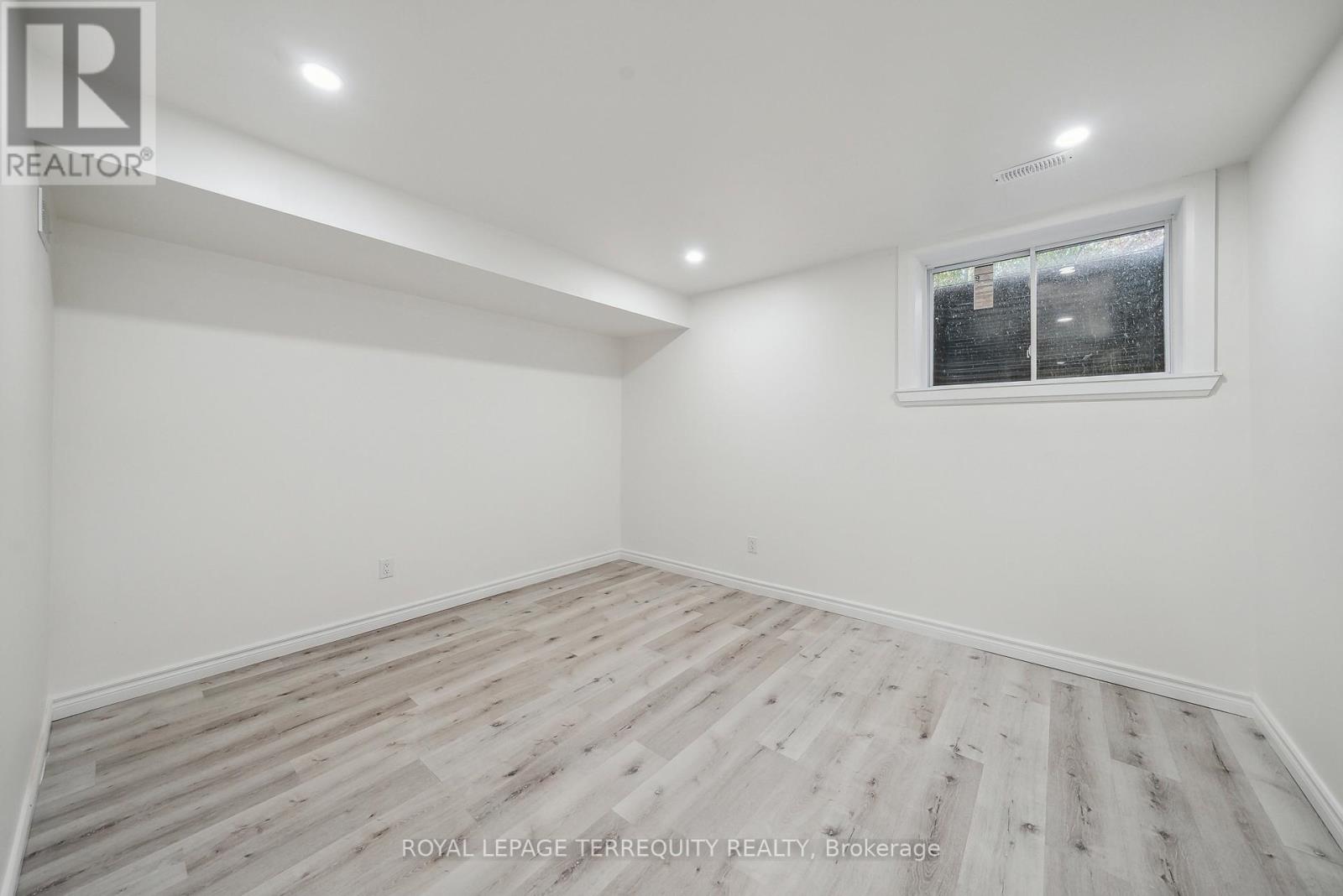 Main Floor - 10 Mack Avenue, Toronto, Ontario  M1L 1L9 - Photo 45 - E12484792
